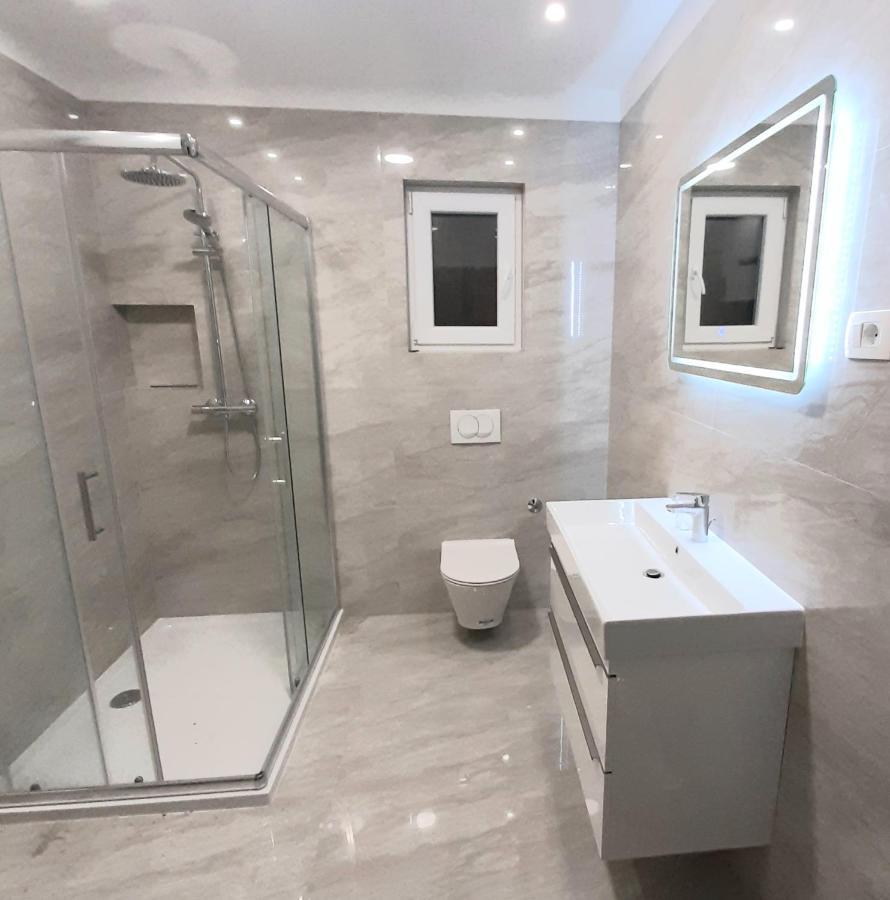 Apartments"Nika" With Private Pool Galovac  Kültér fotó