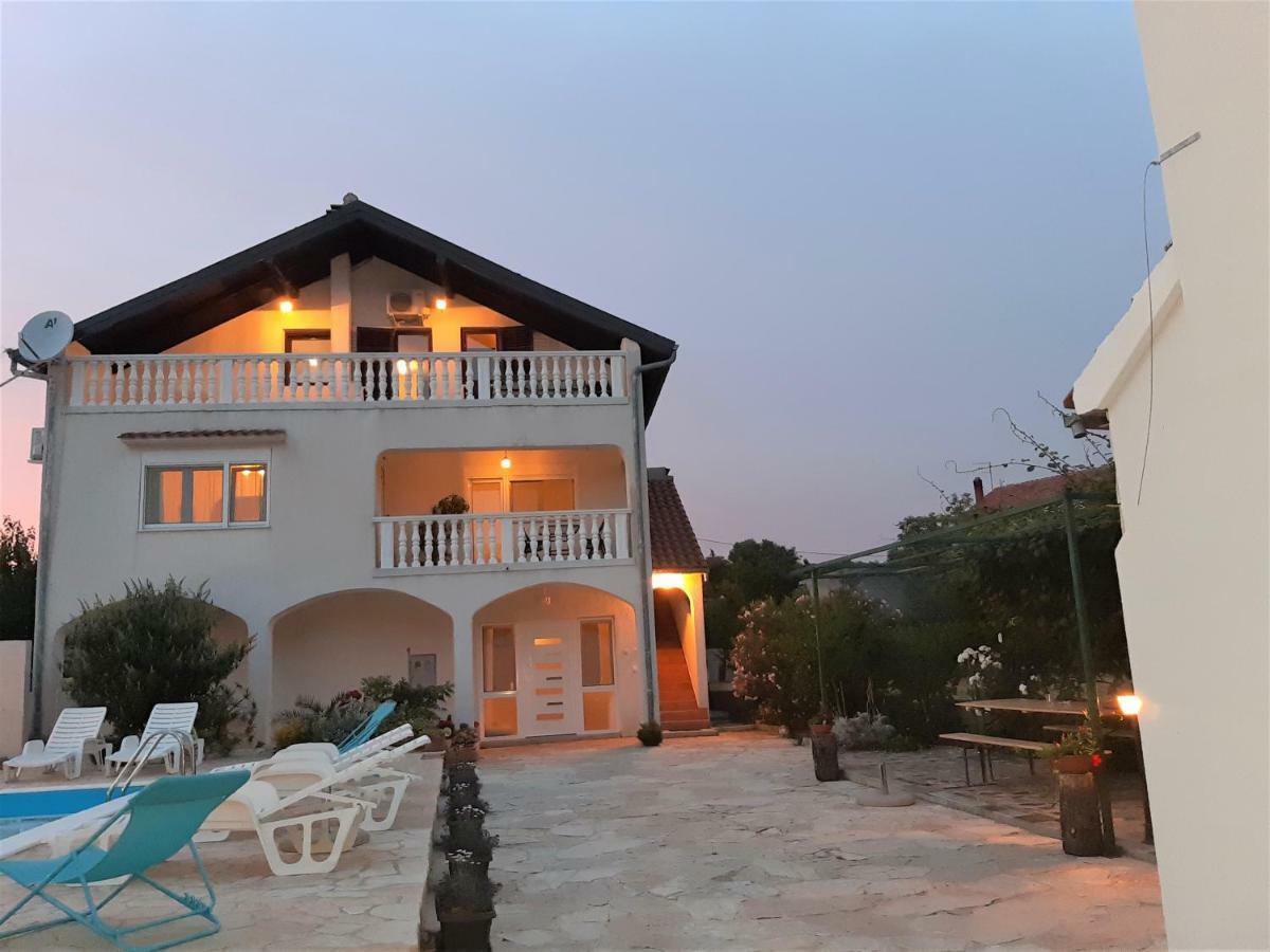 Apartments"Nika" With Private Pool Galovac  Kültér fotó